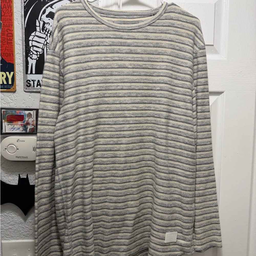 Quiksilver Men's Gray and Cream Striped Long Sleeve Tee